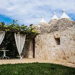Курортный комплекс Leonardo Trulli *