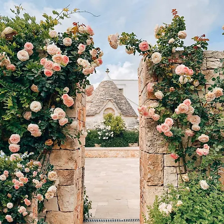 Отель Leonardo Trulli Локоротондо