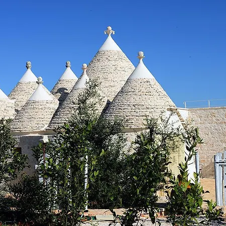 Leonardo Trulli Hotel *