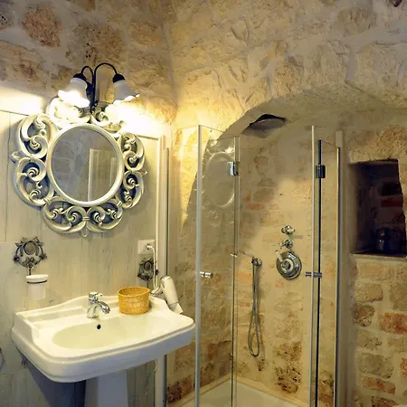 Hotel Leonardo Trulli Locorotondo