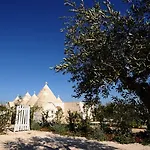 منتجع Leonardo Trulli