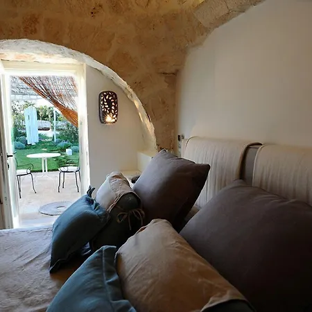 Leonardo Trulli Hotel *