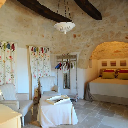 Hotel Leonardo Trulli Locorotondo