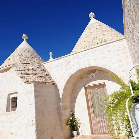 Leonardo Trulli Hotel