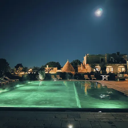 Leonardo Trulli Hotel *