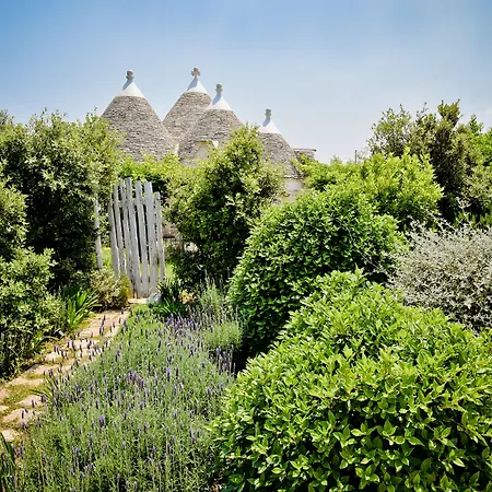 Leonardo Trulli Hotel *