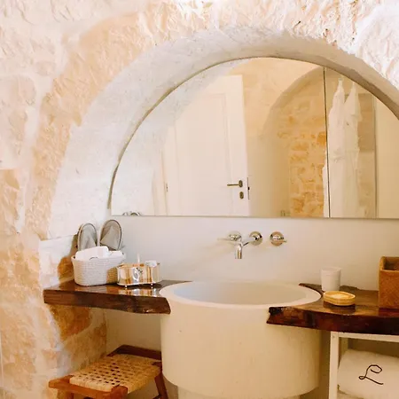 Leonardo Trulli Resort *