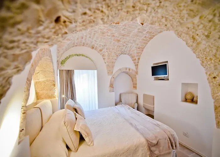 Leonardo Trulli Hotel *