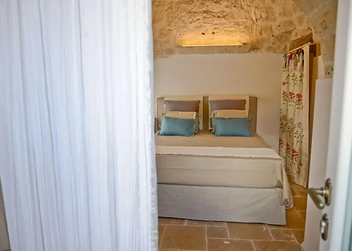 Leonardo Trulli Otel *